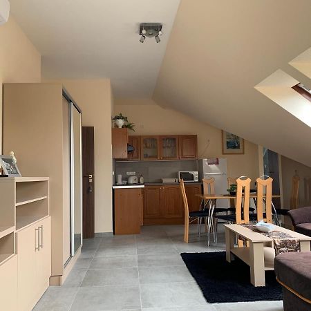Balaton Kinizsi Apartman Siófok Buitenkant foto