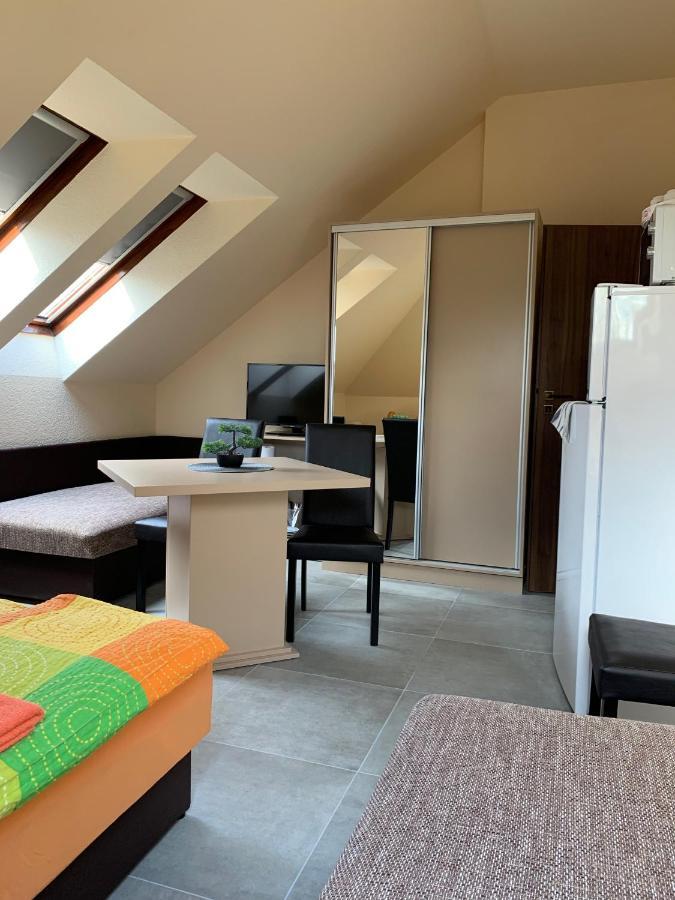 Balaton Kinizsi Apartman Siófok Buitenkant foto