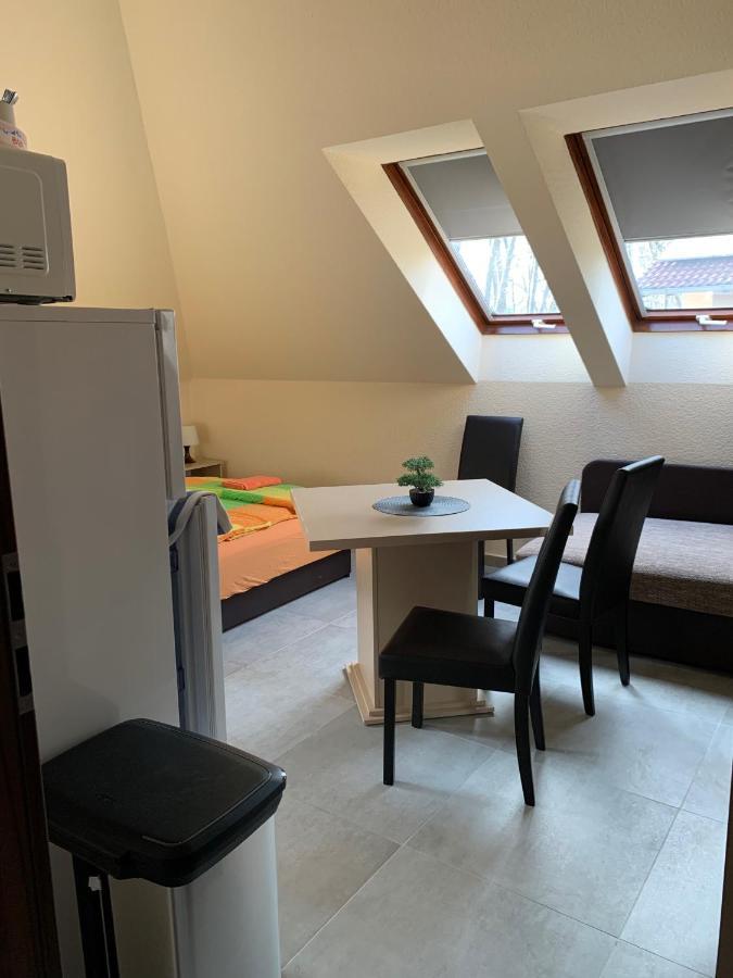 Balaton Kinizsi Apartman Siófok Buitenkant foto