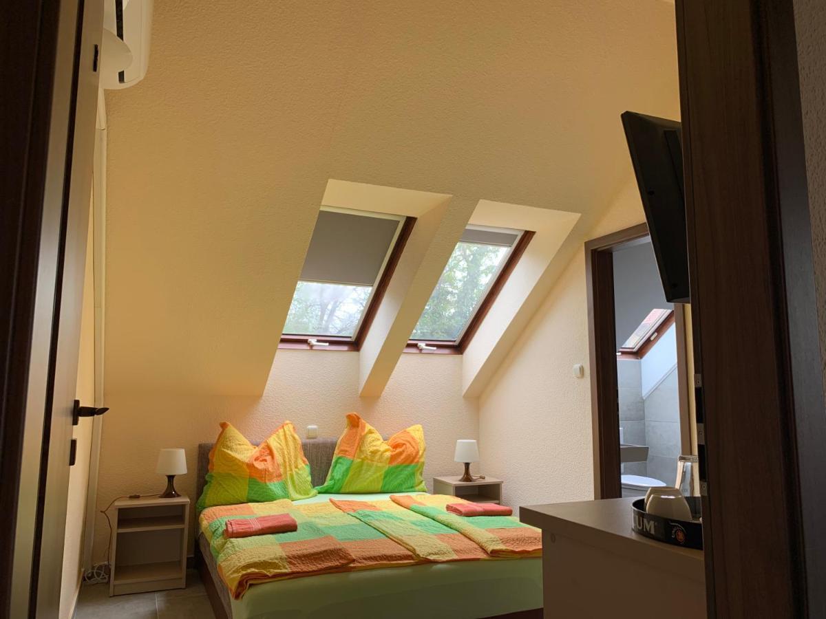 Balaton Kinizsi Apartman Siófok Buitenkant foto