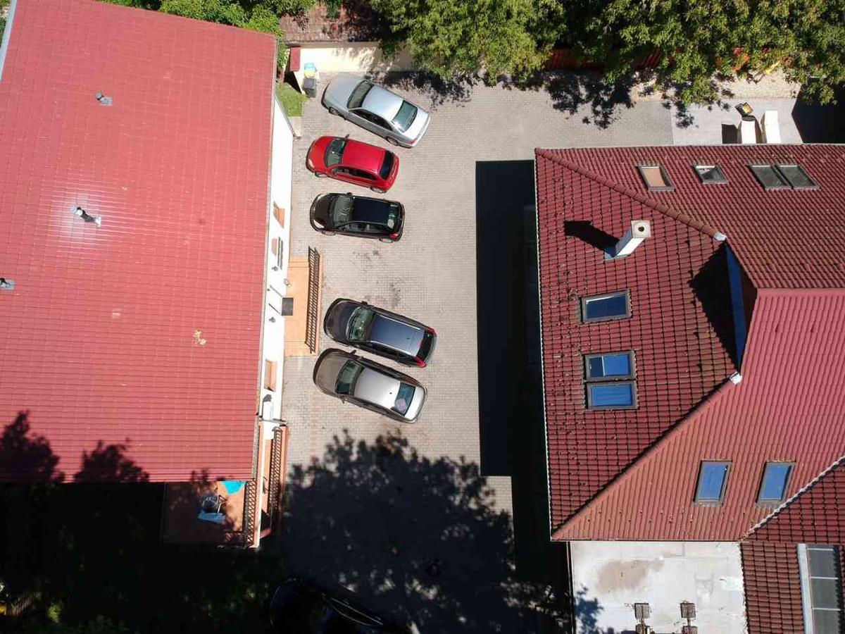 Balaton Kinizsi Apartman Siófok Buitenkant foto