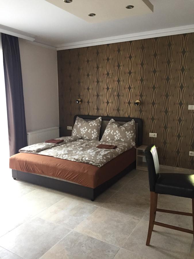 Balaton Kinizsi Apartman Siófok Buitenkant foto