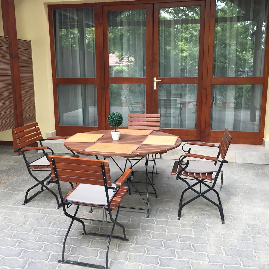 Balaton Kinizsi Apartman Siófok Buitenkant foto