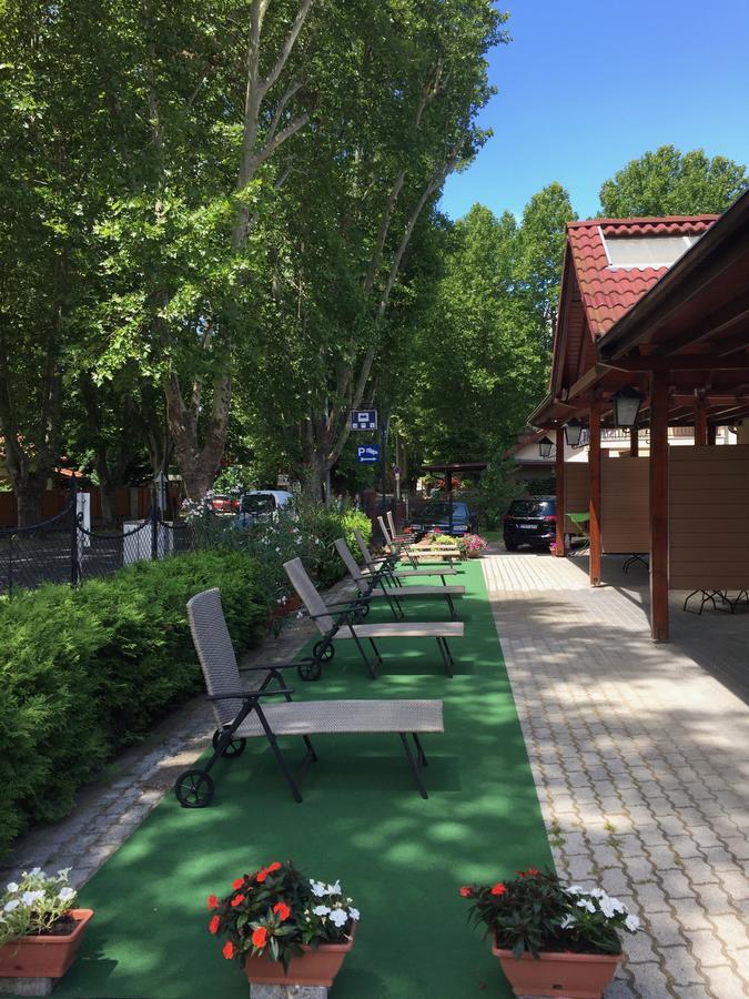 Balaton Kinizsi Apartman Siófok Buitenkant foto